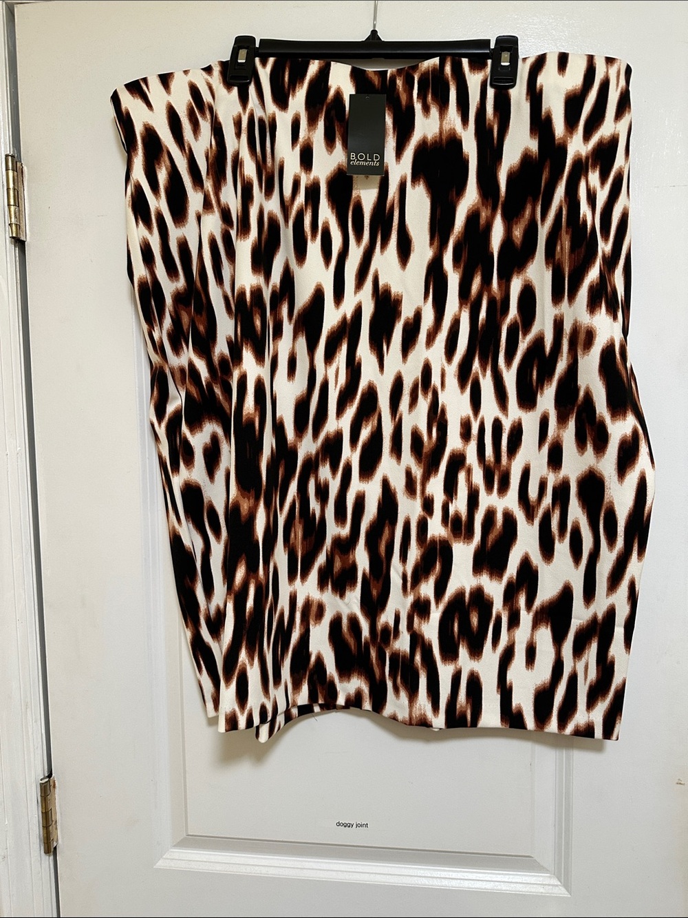 BOLD elements Leopard Print Skirt in Cream, Brown & Black - Picture 1 of 2